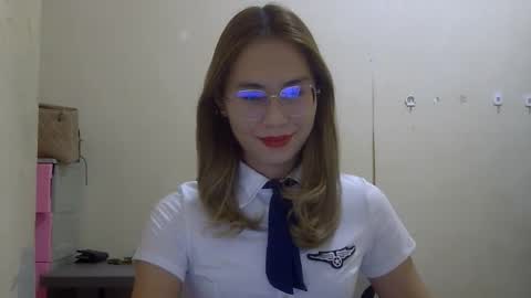 chelly4u69 online show from October 18, 4:37 am