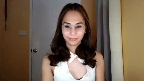 chelly4u69 online show from March 13, 2:12 pm