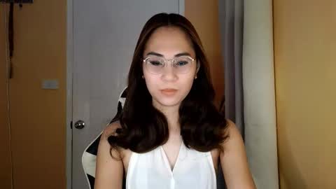 chelly4u69 online show from March 17, 2:27 am