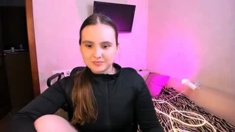 Snapshot of chelsyluxex chatting on June 30, 11:22 am Chelsy Luxe online show from June 30, 11:22 am