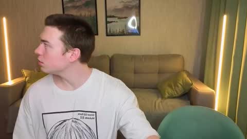 Snapshot of chem1ko chatting on February 17, 4:42 am LUCASRYANPVT IS OPEN online show from February 17, 4:42 am