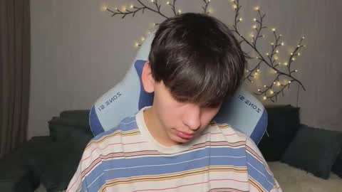 Snapshot of chem1ko chatting on February 19, 2:02 pm LUCASRYANPVT IS OPEN online show from February 19, 2:02 pm