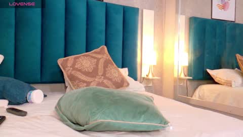   online show from February 11, 10:28 pm