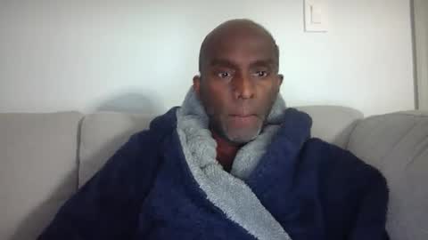 chenthu1979 online show from April 26, 10:46 am