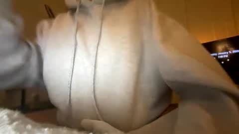 cherrieamaretto online show from January 6, 3:21 am