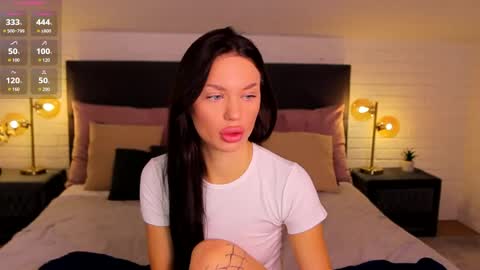 Cherry  Kiss online show from April 16, 7:31 am