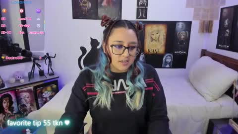 cherry_blushh online show from November 19, 8:09 pm