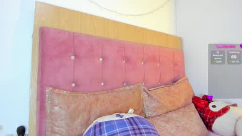 Snapshot of cherry_cattt chatting on December 3, 3:20 am Lara 3 online show from December 3, 3:20 am