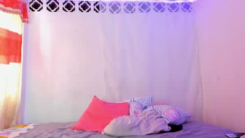 Snapshot of cherry_chocolate chatting on June 10, 7:13 pm hot cherry and tasty chocolate online show from June 10, 7:13 pm
