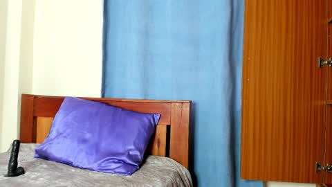 cherry_falls online show from April 15, 7:59 am