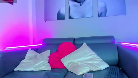 cherry_gate online show from December 18, 8:42 am