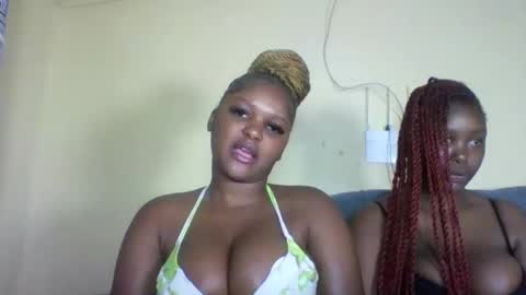 cherry_mufinn online show from January 12, 5:56 am