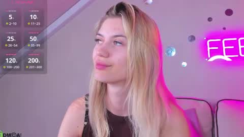 cherry_pr1ce online show from July 14, 11:32 pm