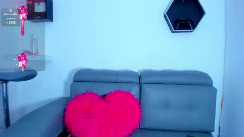 Snapshot of cherry_splash chatting on February 26, 5:31 am Cherry online show from February 26, 5:31 am