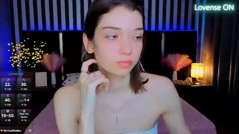 Snapshot of cherry_wipe chatting on June 30, 6:25 am Cherry Wipe online show from June 30, 6:25 am