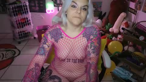 CherryBombBomb online show from December 3, 5:53 am