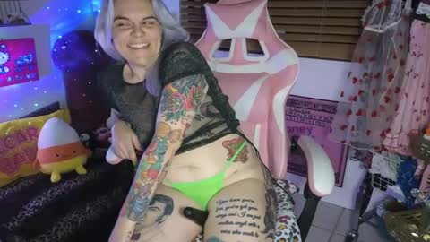 CherryBombBomb online show from January 12, 7:11 am