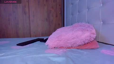 lizzy online show from March 5, 4:52 am