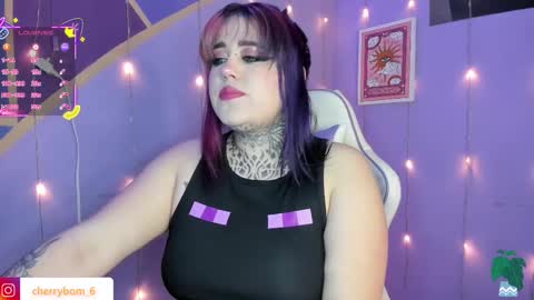  dayis independent model  online show from September 22, 4:47 am