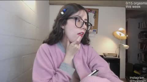 Snapshot of cherrybunny21 chatting on February 17, 3:25 am Sarah Prez online show from February 17, 3:25 am