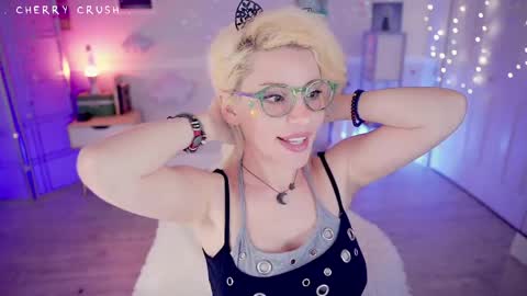 Cherry Crush  online show from March 29, 5:35 pm