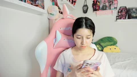 cherrycute666 online show from March 5, 5:50 am