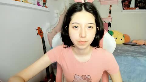 Snapshot of cherrymafer666 chatting on December 14, 2:39 am cherrycute666 online show from December 14, 2:39 am