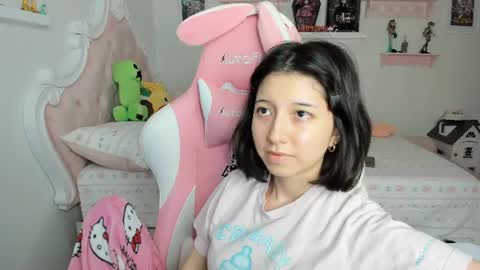 Snapshot of cherrymafer666 chatting on July 2, 3:23 am cherrycute666 online show from July 2, 3:23 am