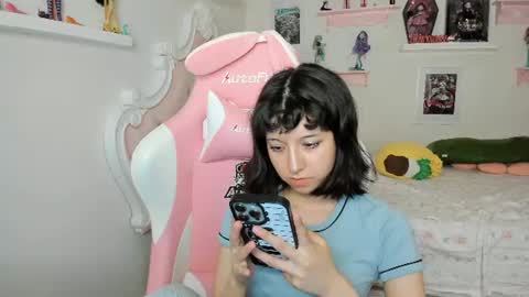 Snapshot of cherrymafer666 chatting on July 4, 2:07 am cherrycute666 online show from July 4, 2:07 am