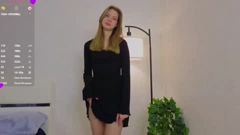 Loise online show from March 10, 5:18 pm