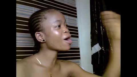 cherryxpussy online show from March 2, 7:45 pm