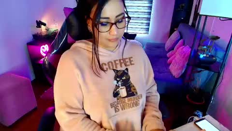 Snapshot of cherryy_bombshelll chatting on May 4, 3:08 pm cherry online show from May 4, 3:08 pm