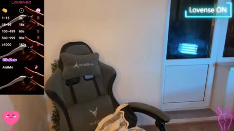 Snapshot of chery_dream chatting on January 18, 12:46 am Brianna online show from January 18, 12:46 am