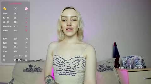 Snapshot of cherylmason chatting on February 21, 1:00 am Cheryl online show from February 21, 1:00 am