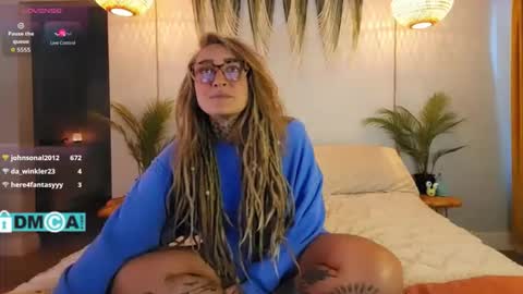 Snapshot of cheviblue chatting on October 20, 4:18 pm Chevi Blue online show from October 20, 4:18 pm