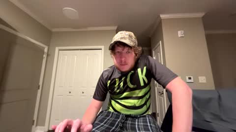 Snapshot of chevycamaro1978 chatting on December 22, 5:23 am chevycamaro1978 online show from December 22, 5:23 am