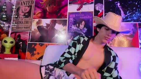 Snapshot of cheys_mast chatting on May 6, 5:29 pm Cheys online show from May 6, 5:29 pm