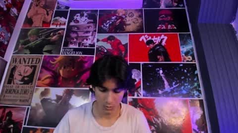 Snapshot of cheys_mast chatting on June 5, 7:19 pm Cheys online show from June 5, 7:19 pm