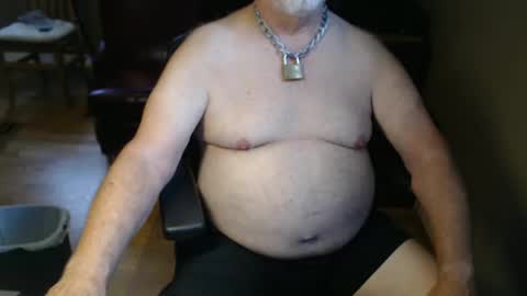 Snapshot of chgodad chatting on October 6, 7:33 pm chgodad online show from October 6, 7:33 pm