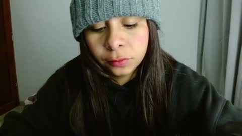 Snapshot of chiara_20 chatting on October 18, 2:14 am Airam online show from October 18, 2:14 am