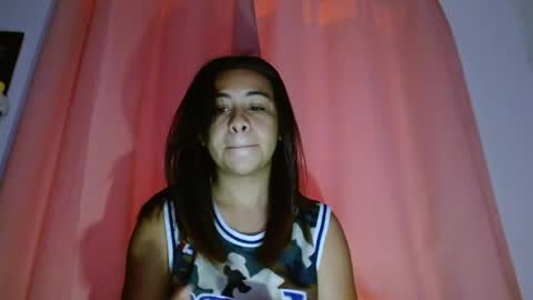 Snapshot of chiara_20 chatting on November 17, 7:52 pm Airam online show from November 17, 7:52 pm