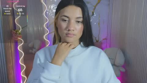 Snapshot of chiara_tay chatting on April 25, 7:11 pm Chiara online show from April 25, 7:11 pm