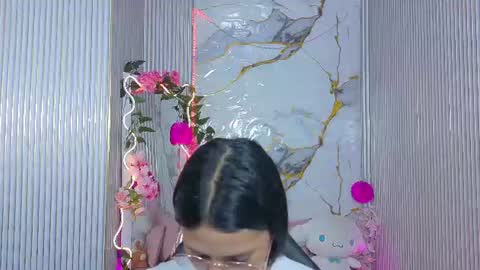 Snapshot of chiara_tay chatting on June 9, 7:25 pm Chiara online show from June 9, 7:25 pm