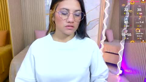 Snapshot of chiara_tay chatting on June 18, 11:58 am Chiara online show from June 18, 11:58 am