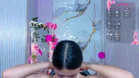 Snapshot of chiara_tay chatting on July 4, 7:09 pm Chiara online show from July 4, 7:09 pm