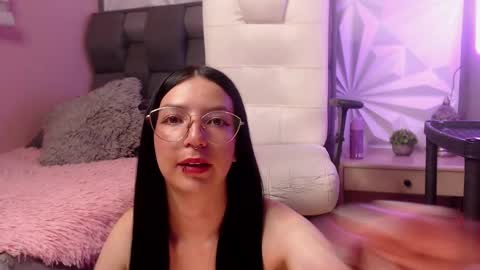 Snapshot of chiaraa_fiore chatting on February 18, 11:19 pm Chiara online show from February 18, 11:19 pm