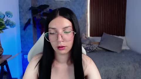 Snapshot of chiaraa_fiore chatting on February 26, 7:49 pm Chiara online show from February 26, 7:49 pm