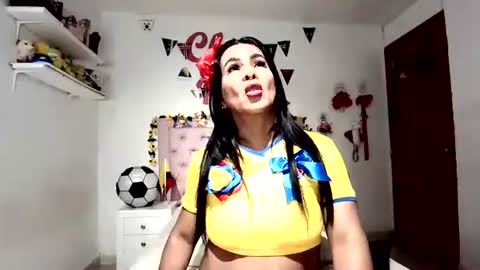 Snapshot of chica_pinkxxx chatting on June 23, 7:23 pm Ely online show from June 23, 7:23 pm