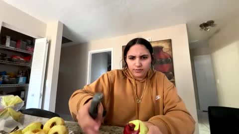 chicalikesfun online show from November 12, 6:30 pm