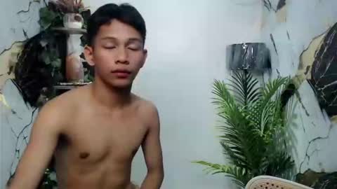 Snapshot of chick_renz chatting on September 29, 5:56 am chick_renz online show from September 29, 5:56 am